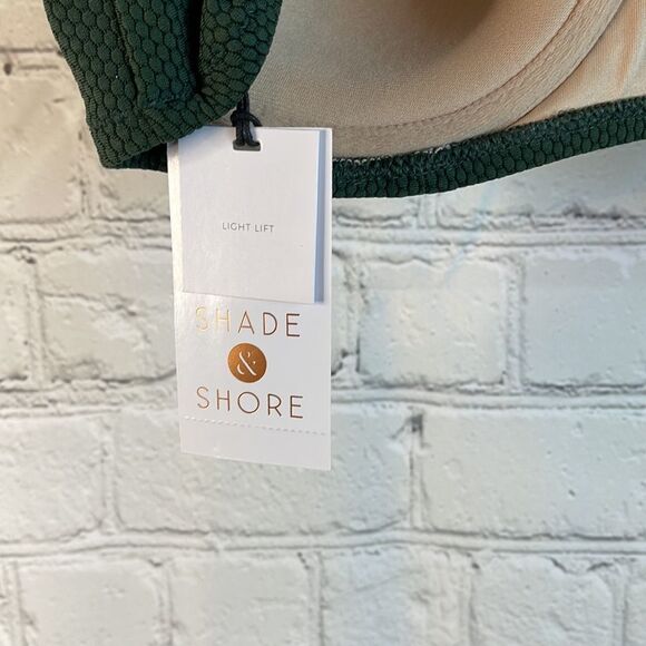 Shade & Shore Green Bikini Top, with adjustable straps, size 36 C, Light Lift - Picture 4 of 6